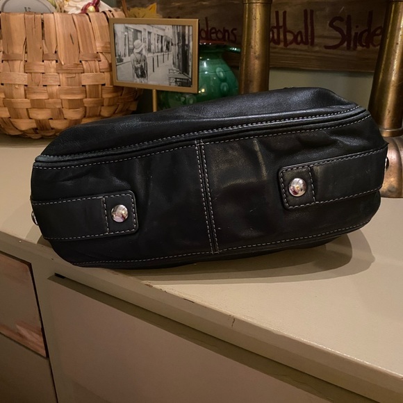 Coach Zoe Leather Shoulder Bag 14707 - Picture 4 of 13